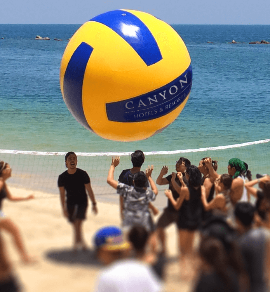 CanyonCove_Carousel_03_TeamBuilding